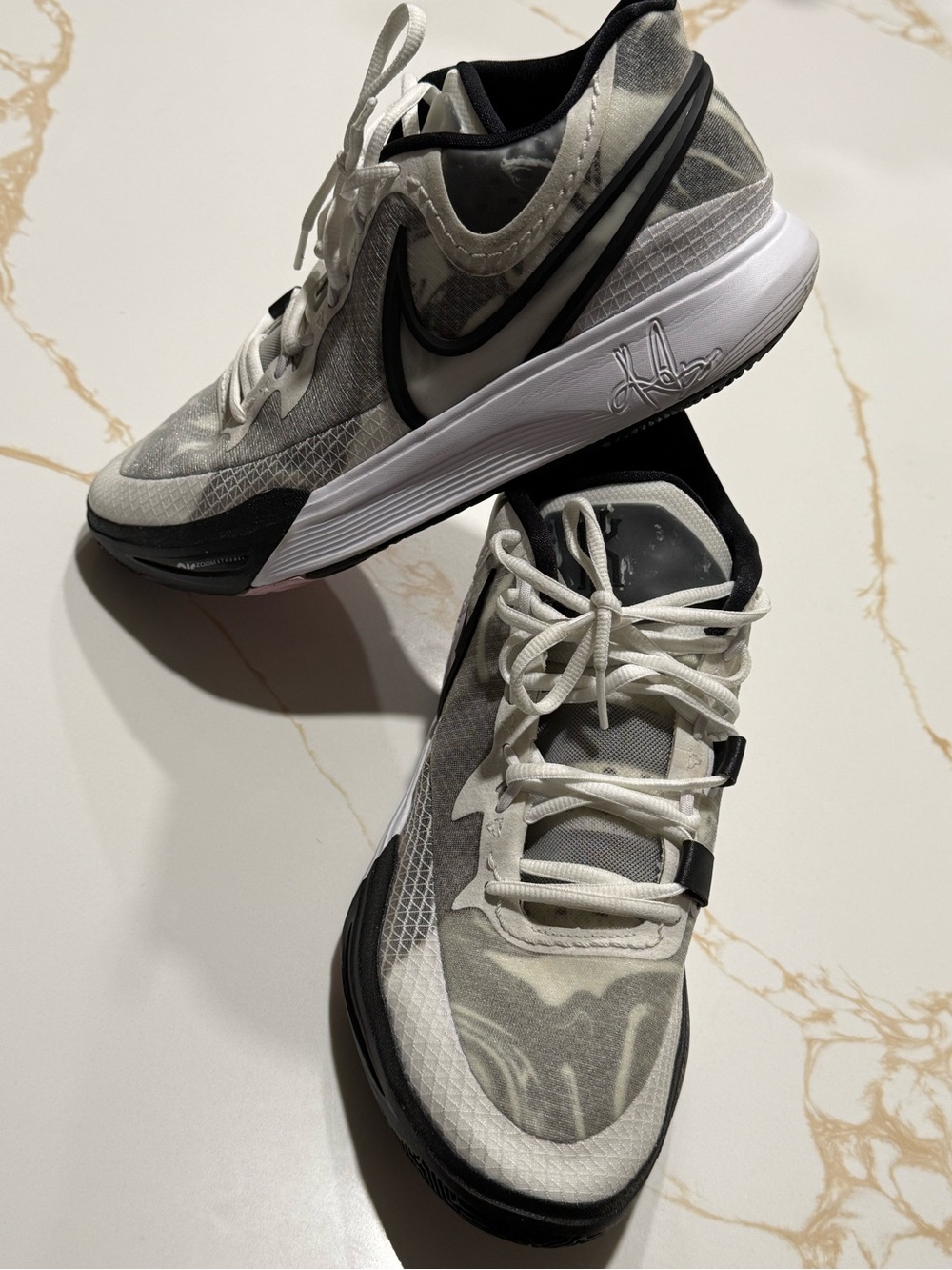 Nike Men’s White and Gray Performance Sneakers